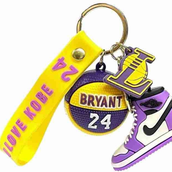 I love Colby basketball Nike sneakers keychain number 24 - Picture 3 of 3